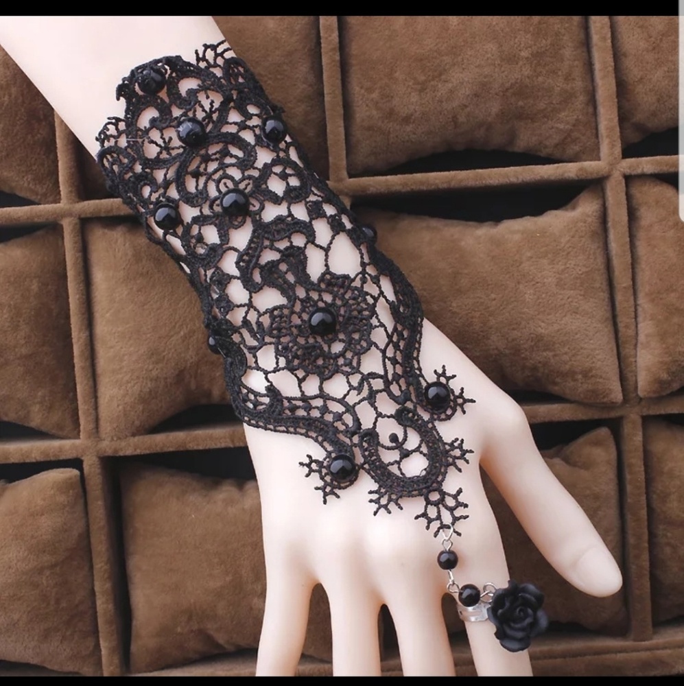 Black lace bracelet